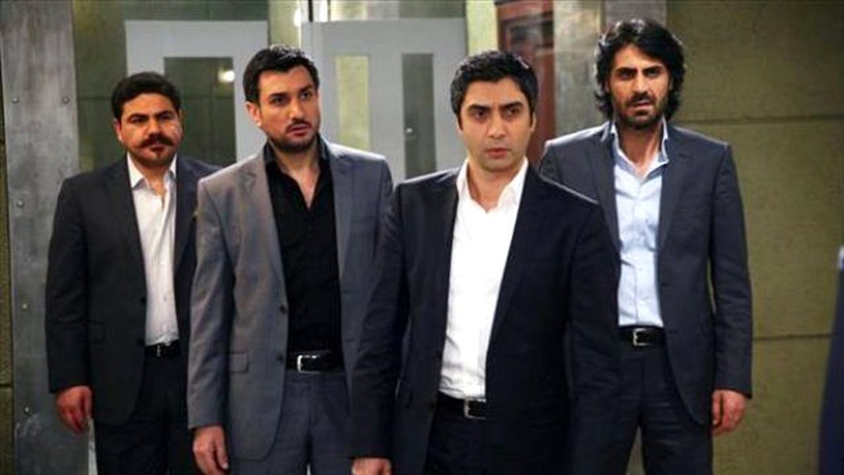 Defne Samyeli Kurtlar Vadisi Pusu'nun Kadrosuna Katıldı