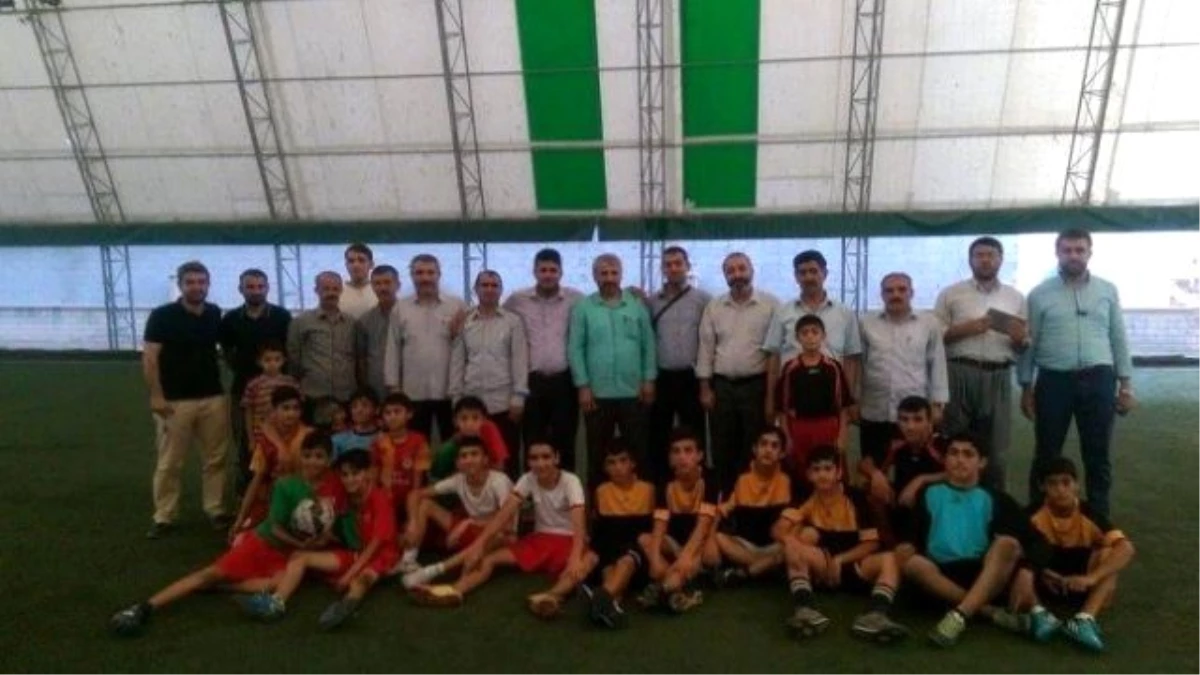 Kızıltepe\'de Yaz Kur\'an Kursları Arası Futbol Turnuvası