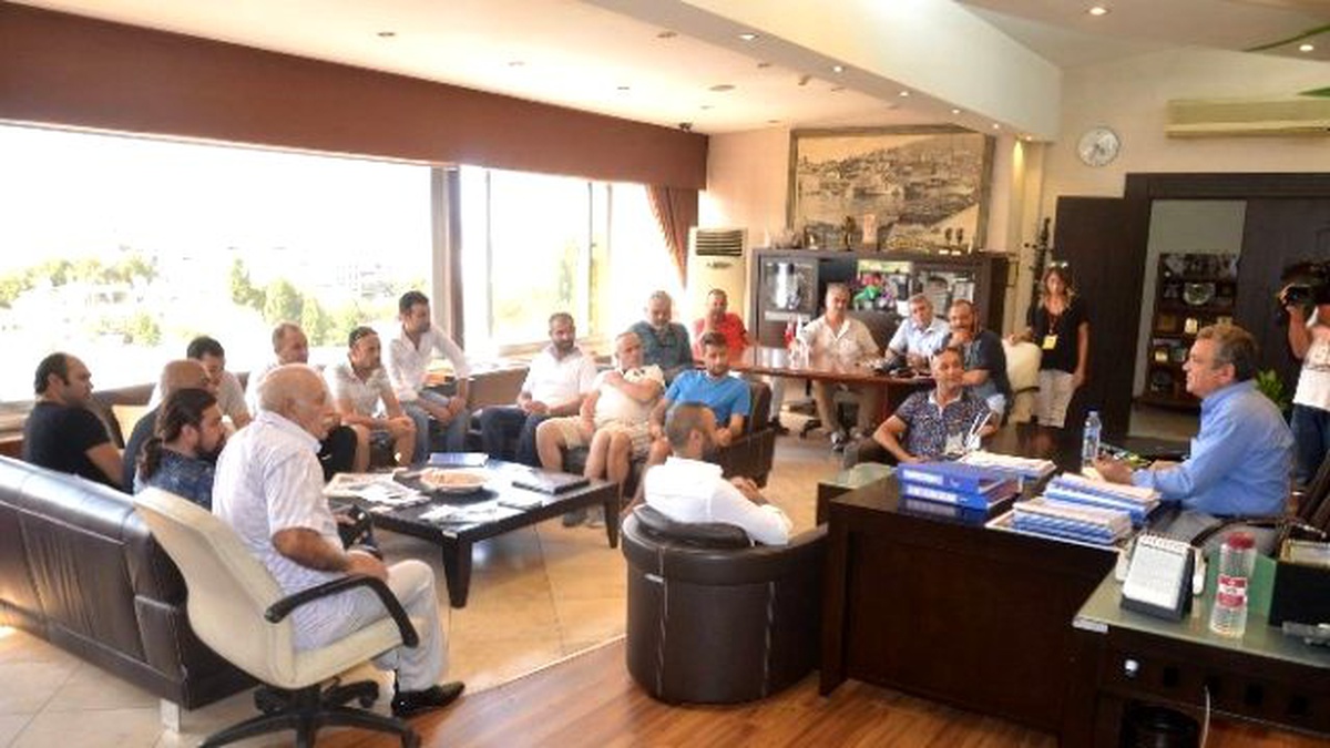 Kuşadası\'nda Eğlence Sektörü Sorunlarına Çare Arıyor