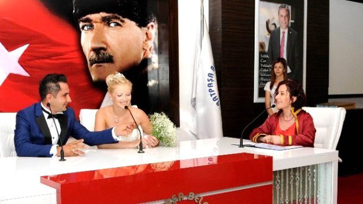 Muratpaşa\'da Ücretsiz Nikah Yoğunluğu
