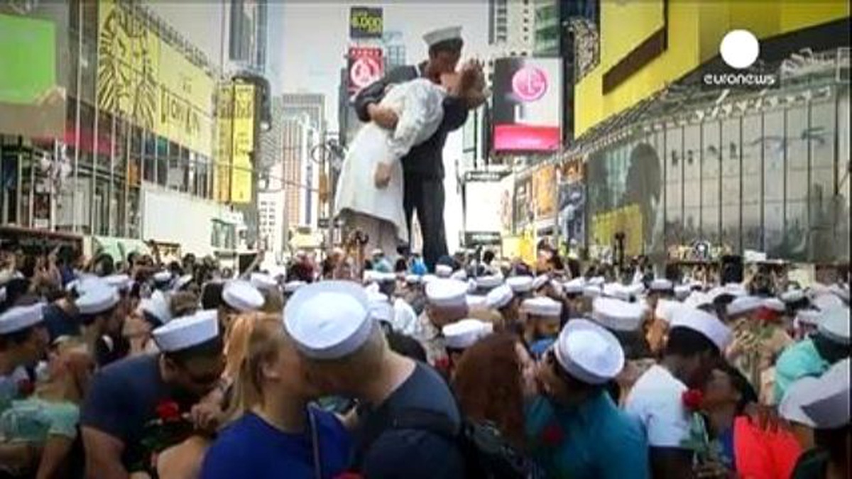New York\'ta 70 Yıl Sonra Aynı "Öpücük"