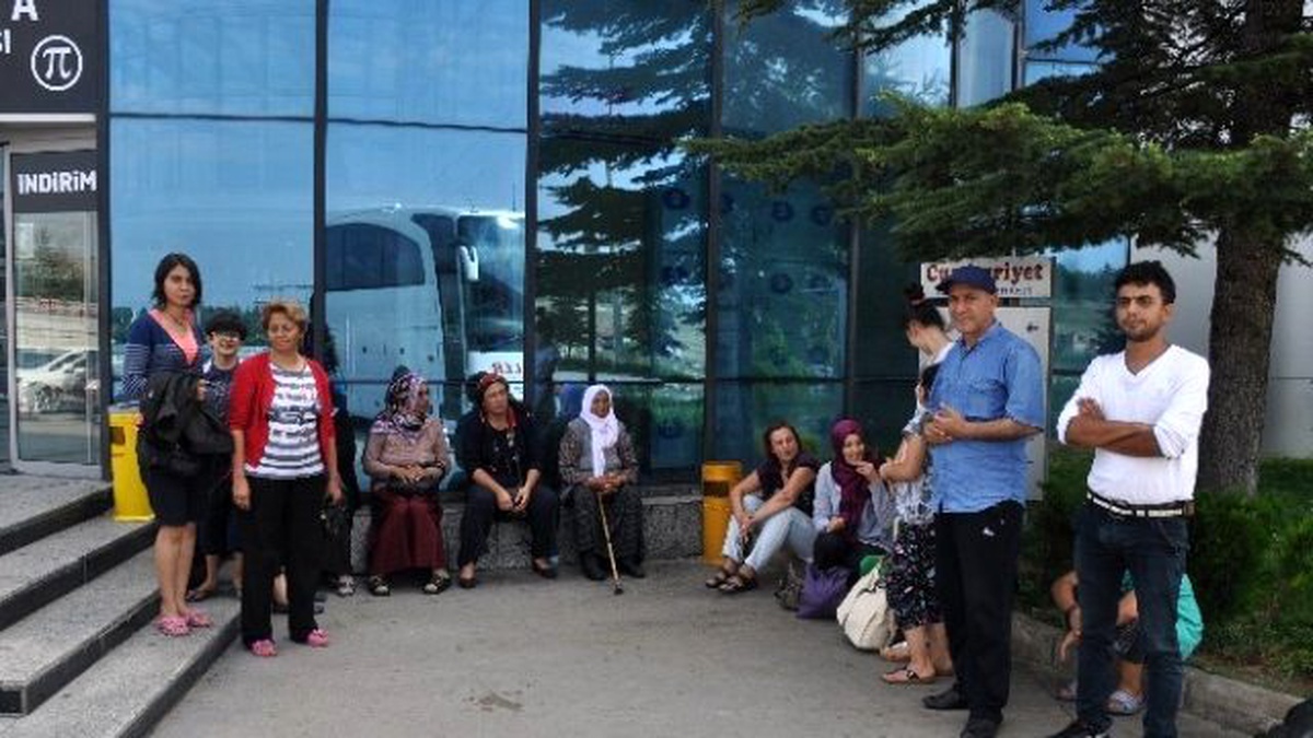 Otobüs Bozulunca Yolcular 8 Saat Mahsur Kaldı