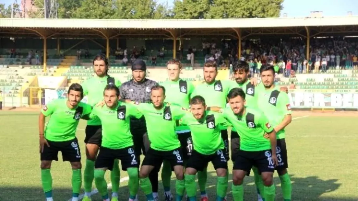 Sakaryaspor Açılış Maçında Zonguldak Kömürspor\'a Mağlup Oldu