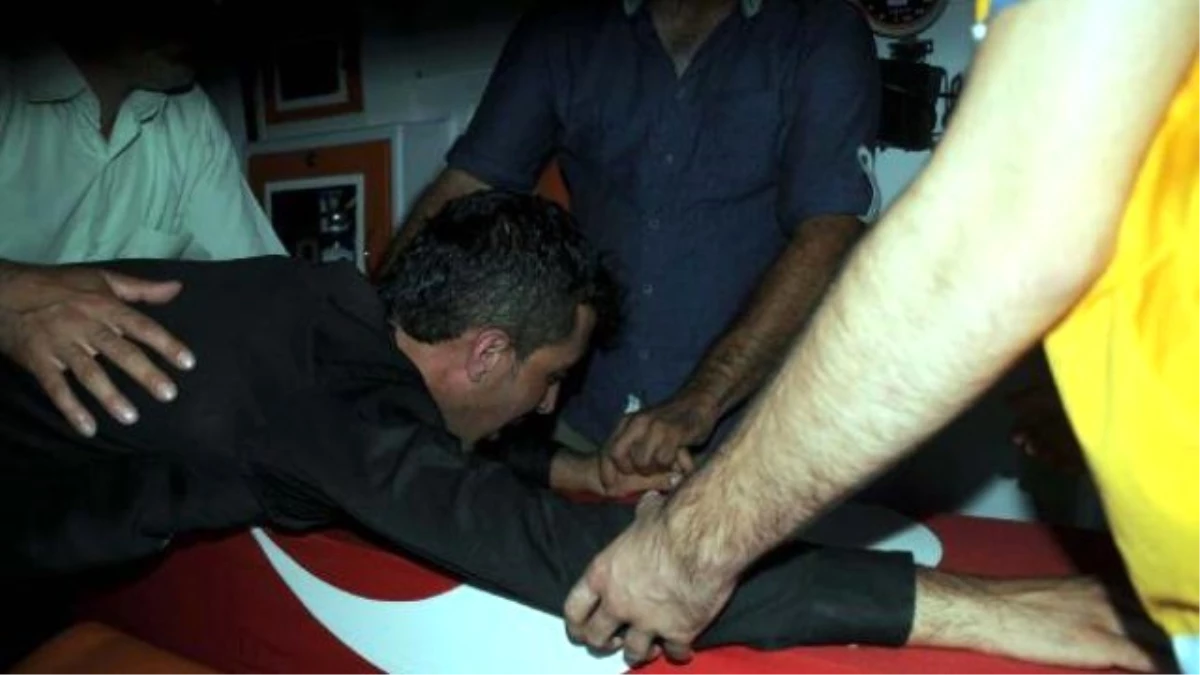 Şehit Uzman Çavuş Gencer\'in Cenazesi Merzifon Havaalanı\'nda Karşılandı (2)