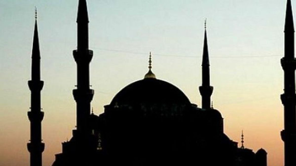 Almanya'da Altı Ayda 23 Camiye Saldırı!