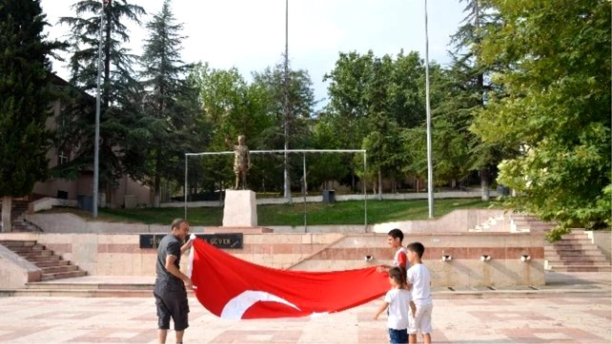 Bilecik\'te Tek Kişilik Terörü Protesto Eylemi