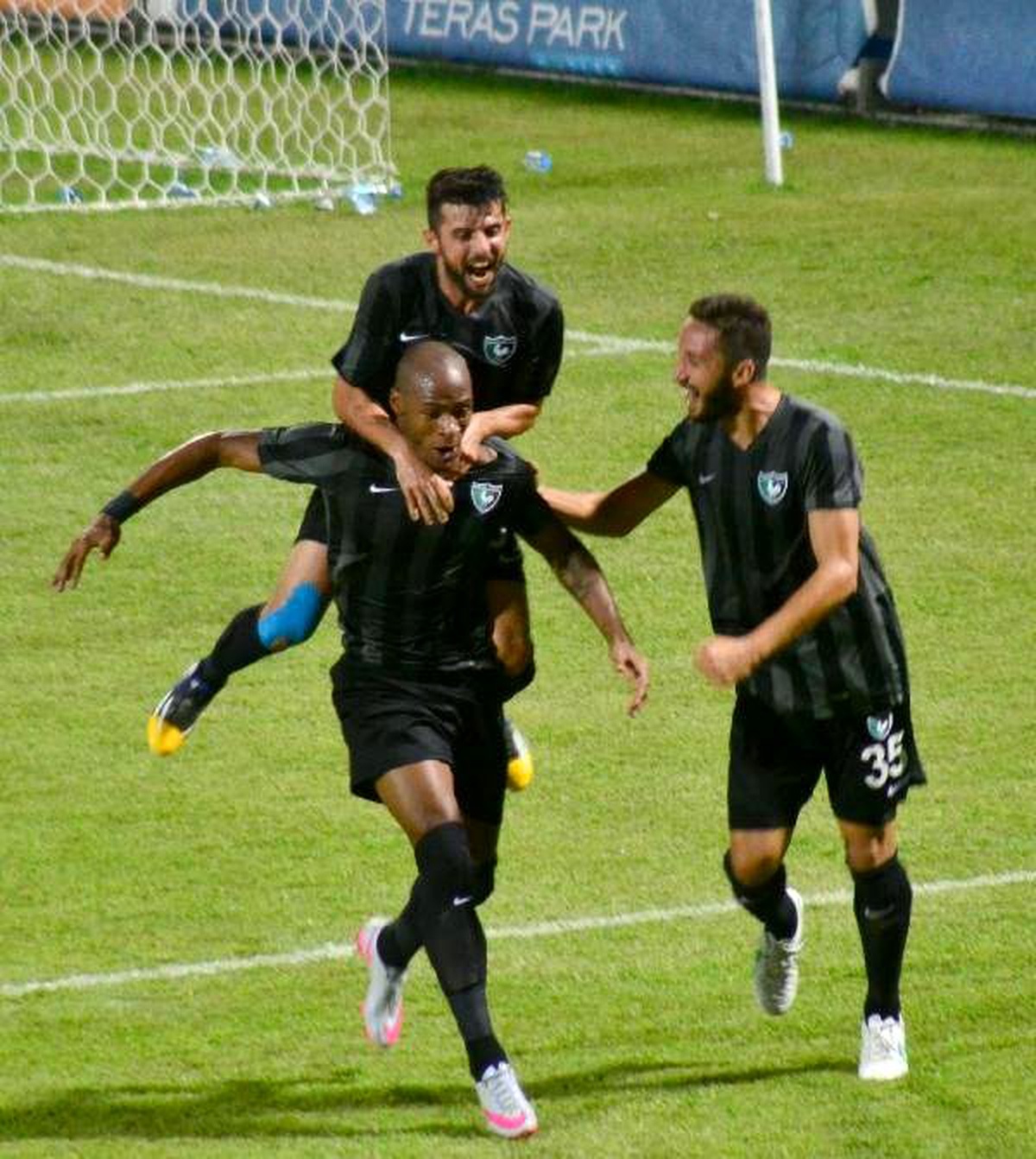 Denizlispor Zincir Kırdı