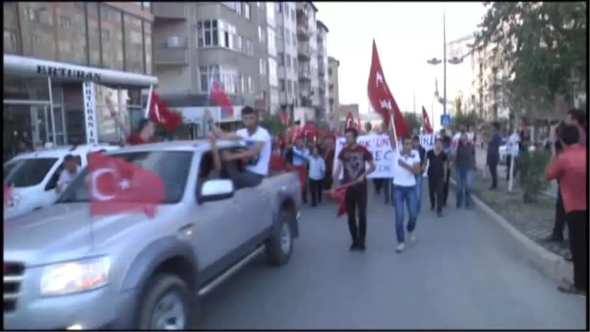 Erzurum\'da Teröre Lanet Yürüyüşü