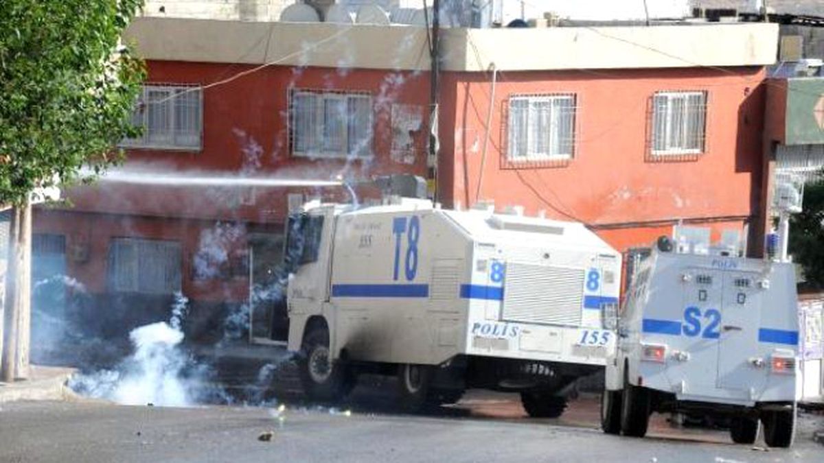 Gaziantep\'te Yol Kapatan Gruba Müdahale