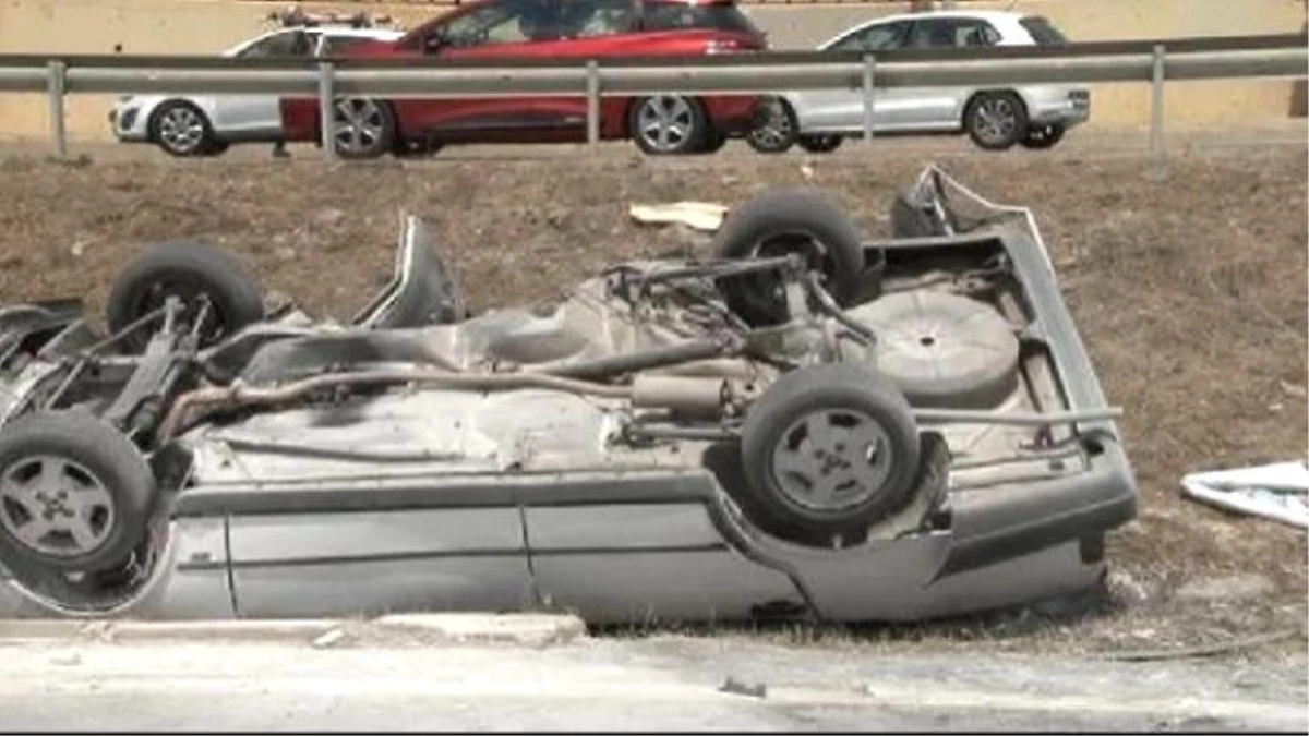 Hurdaya Dönen Otomobilde 1 Kişi Öldü 3 Kişi Ağır Yaralandı