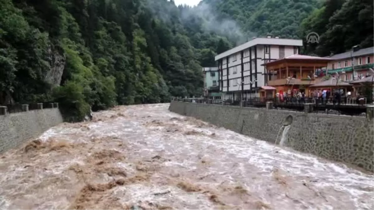 Ayder Yaylası Yolu Ulaşıma Kapandı