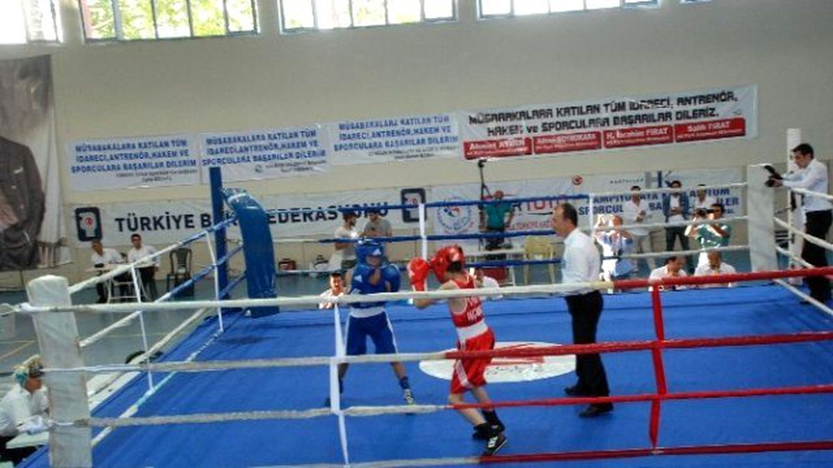 Türkiye Boks Şampiyonası Adıyaman\'da Başladı