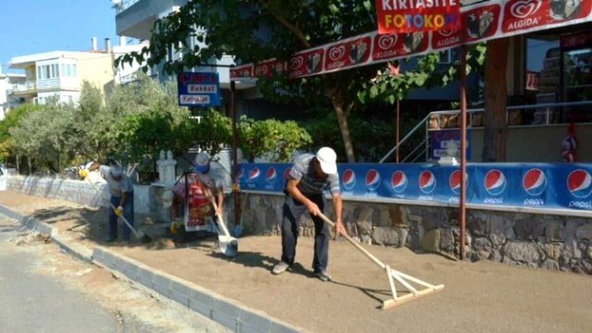 Ayvalık Belediyesi Hizmete Doymuyor