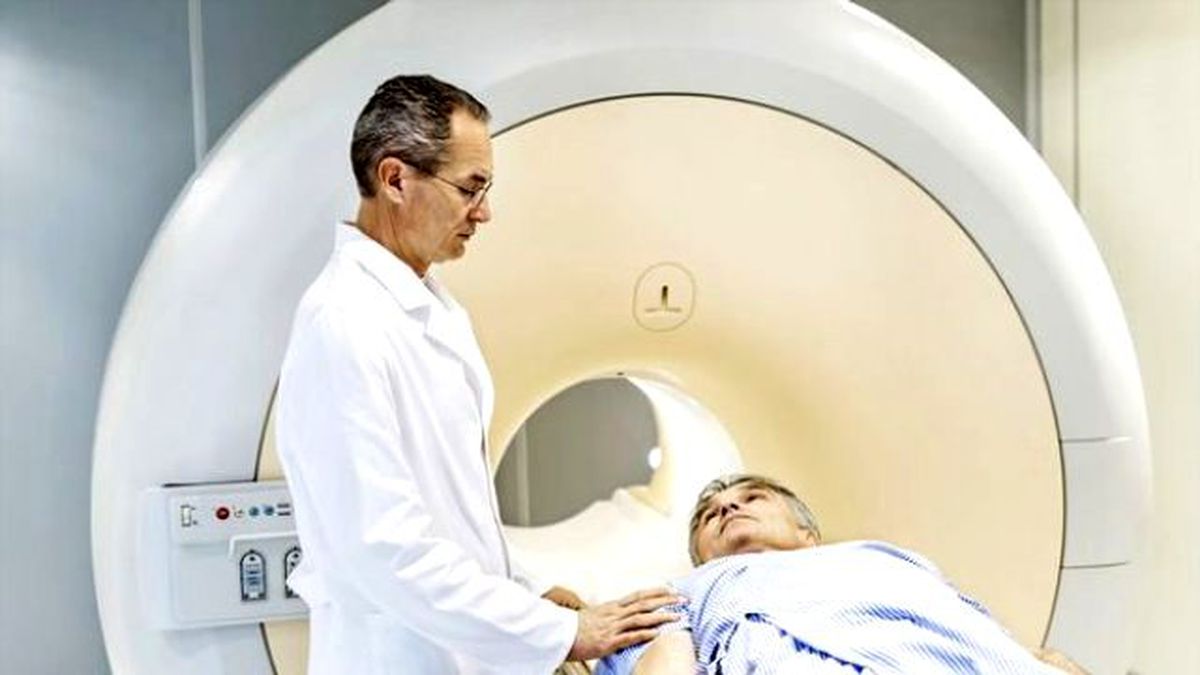 Bacak Ağrısı Şikayetiyle Gitti, Beyninin Yarısının Olmadığını Öğrendi