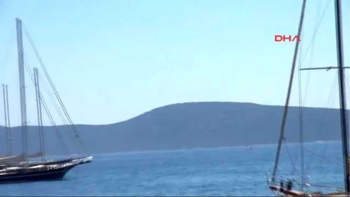 Bodrum - Botları Batan Kaçaklar Karaada\'ya Sığındı