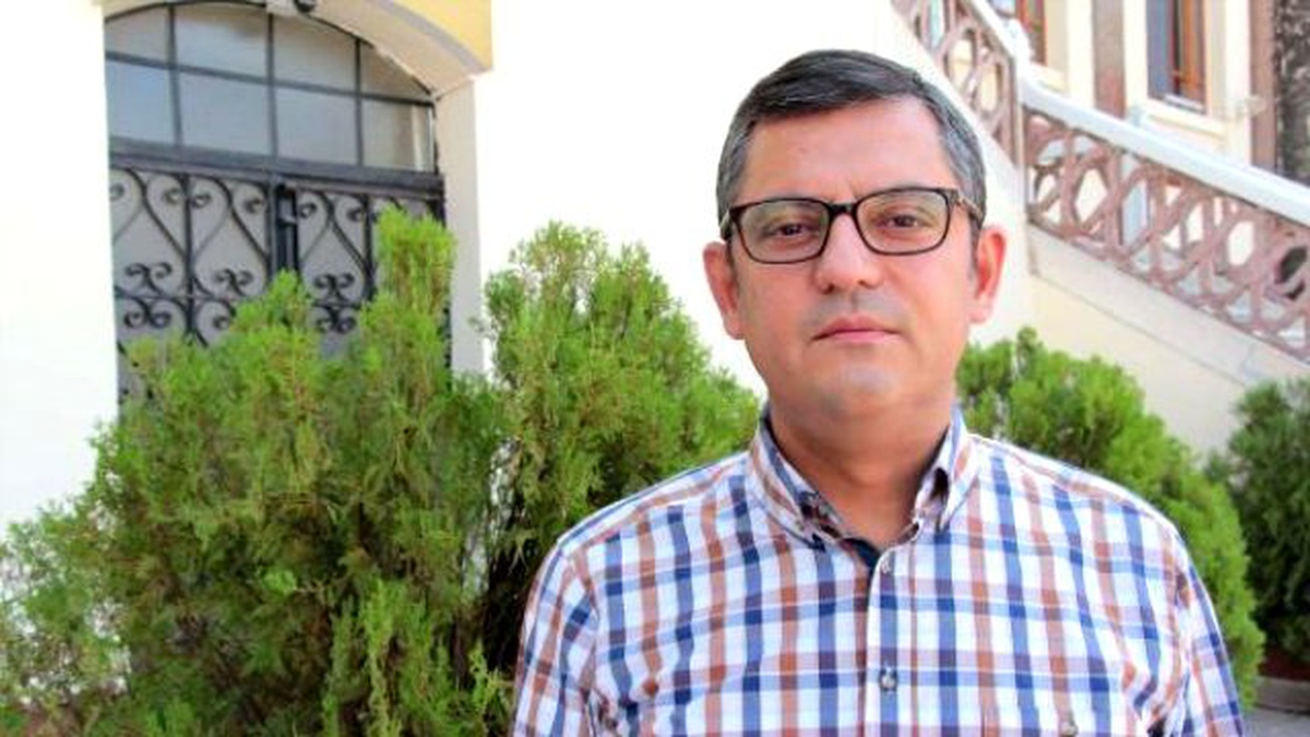 CHP\'li Özel: Hükümeti Kurma Görevi Derhal CHP\'ye Verilmeli