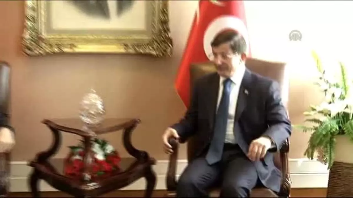 Davutoğlu Bahçeli ile TBMM\'de Bir Araya Geldi