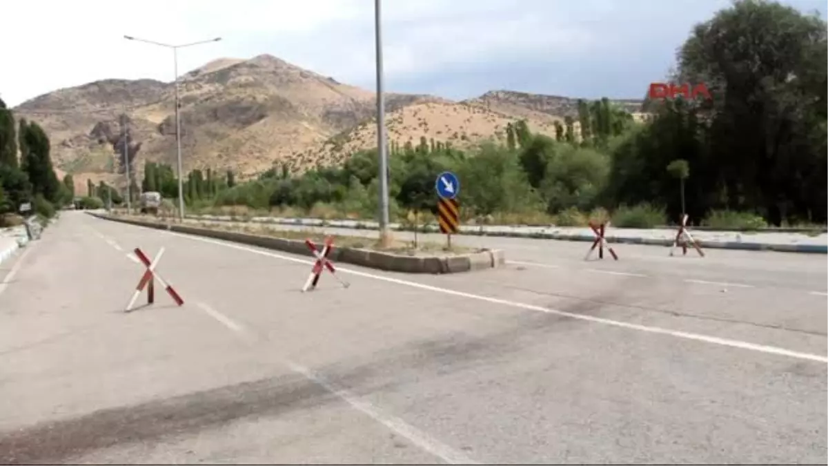 Erzurum Teröristler Yol Kesti, Durmayan Minibüsün Şoförünü Öldürdü