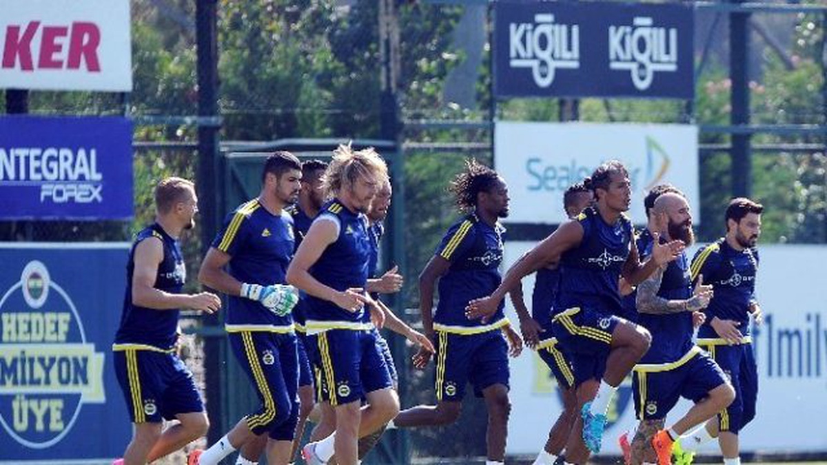 Fenerbahçe\'de Avrupa Hazırlığı Sürüyor