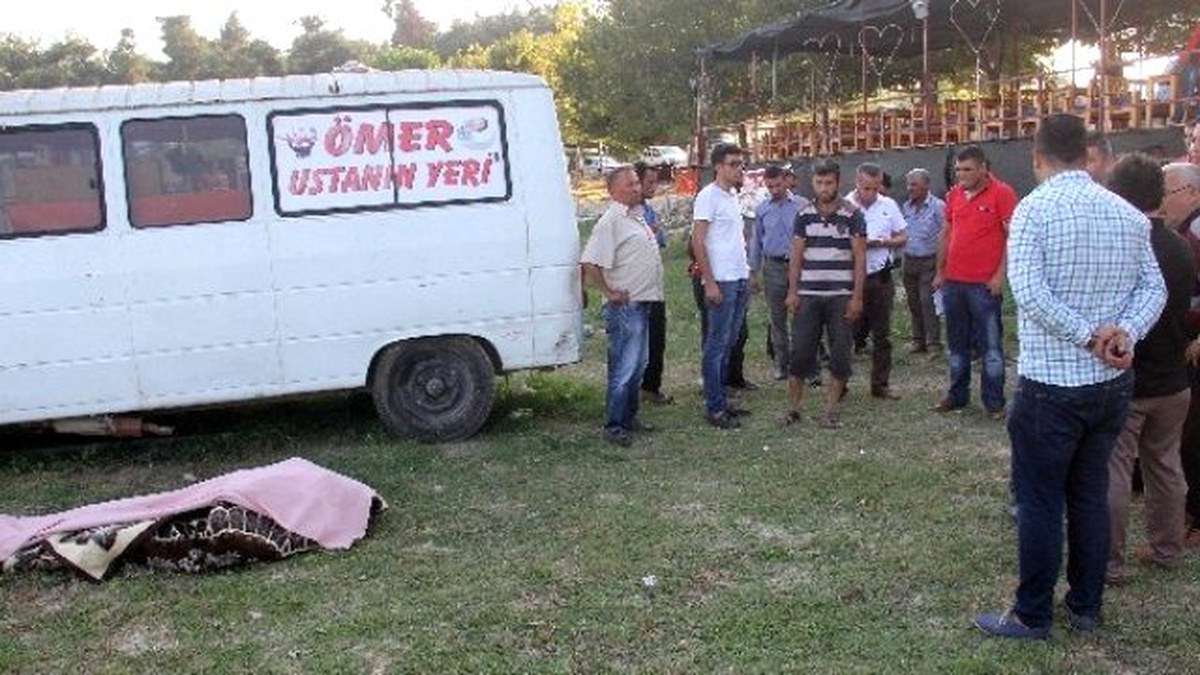 Lise Öğrencisinin Cesedinin Gölden Çıkarılışını Film İzler Gibi İzlediler