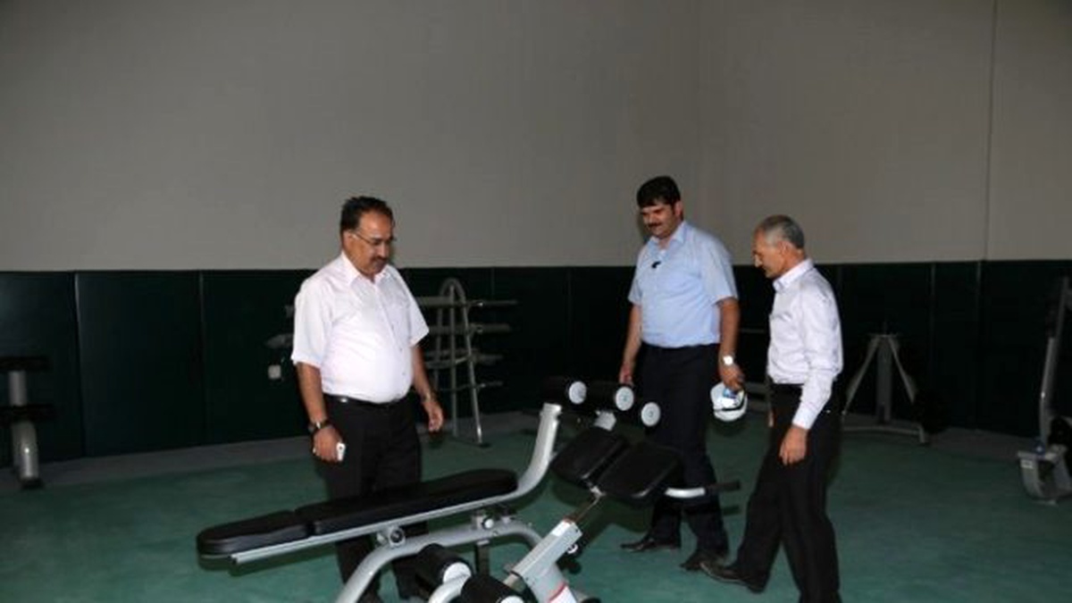 Rektör Yılmaz Spor Tesislerini Tanıttı