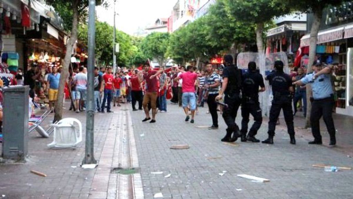 Terör Eyleminde Taşlı Sopalı Kavga (3)