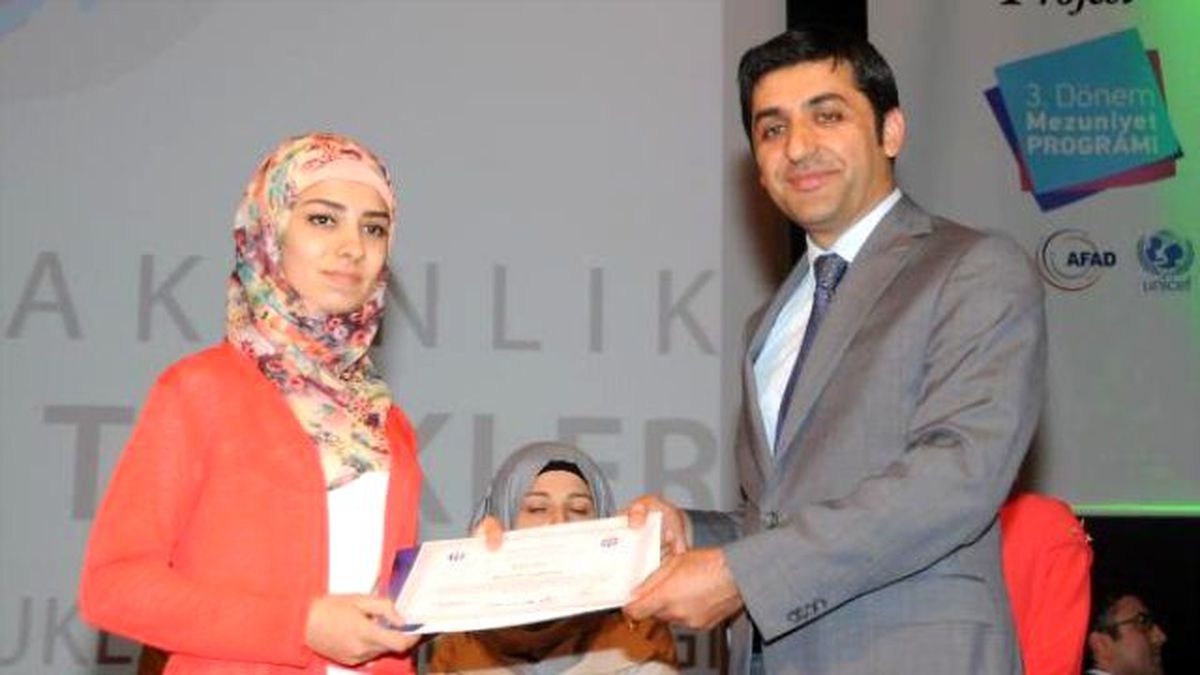 552 Suriyeli Öğrenciye Sertifika Verildi