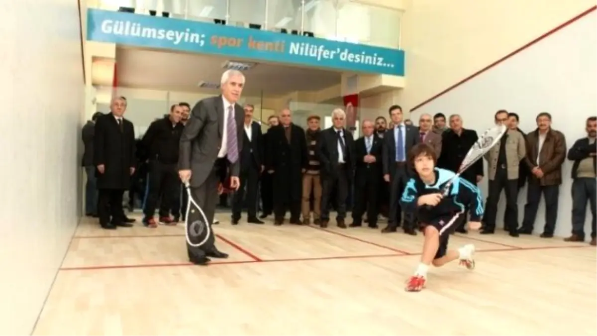 Bozbey: "Nilüfer Squash Sporunun Merkezi Olacak"