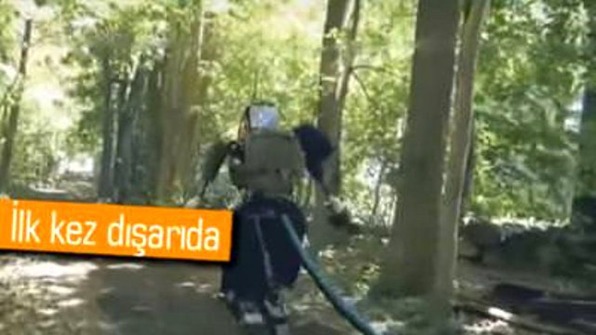 Google\'ın İnsansı Robotu Test Yürüyüşünde