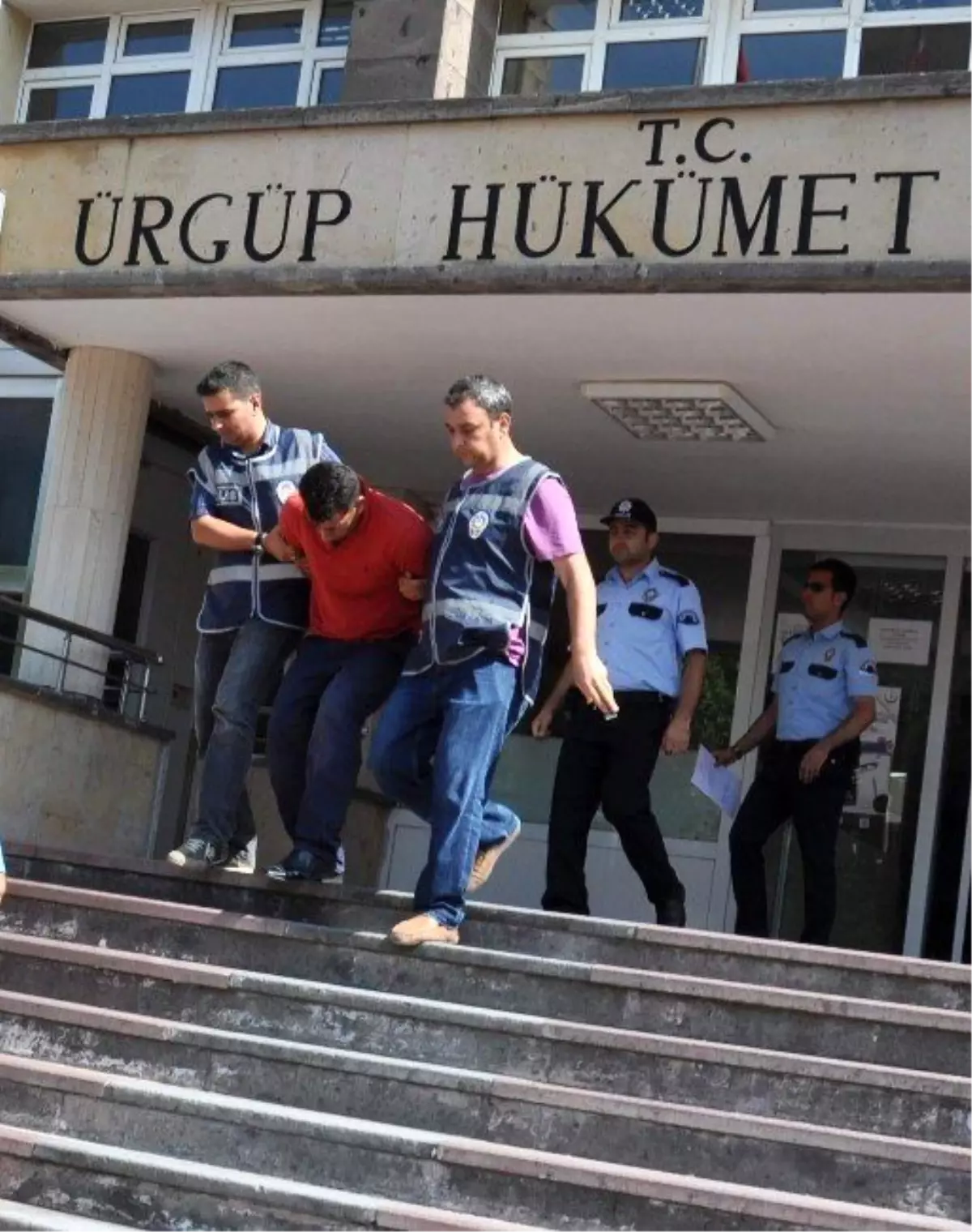 Hoparlörden Duyduğu Uyarı Dolandırılmaktan Kurtardı