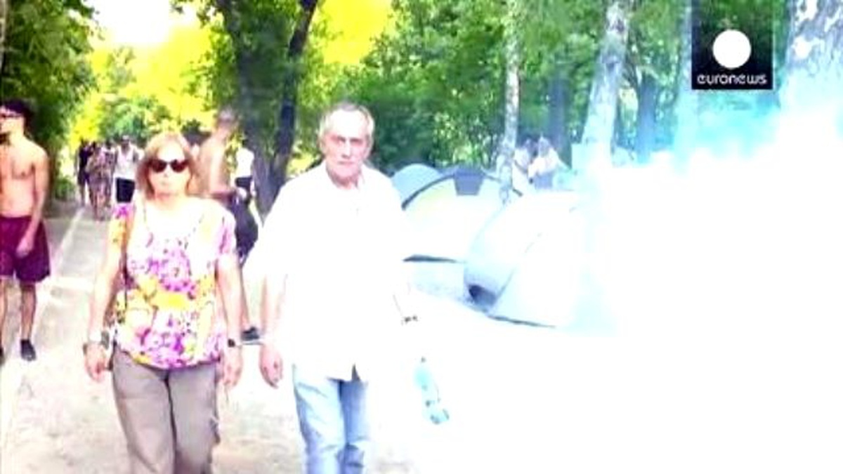 Müzik Festivalinden Göçmenlere Yüzlerce Çadır