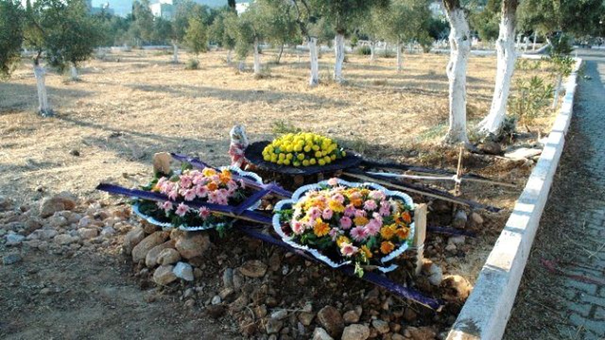 Bodrum\'da Öldürdüğü Karısıyla Yan Yana Defnedildi