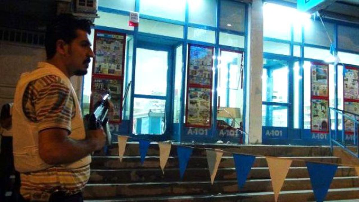 Şanlıurfa\'da Markete Saldırı