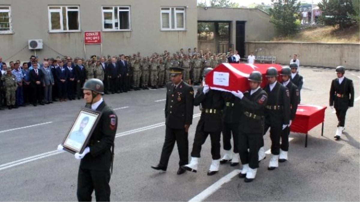 Şehit Korucu İçin Düzenlenen Törende Gözyaşları Sel Oldu