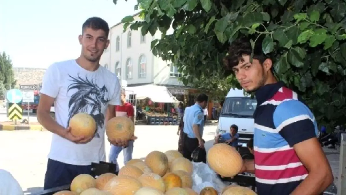 Tezgahları Doğal Ürünler Süslüyor