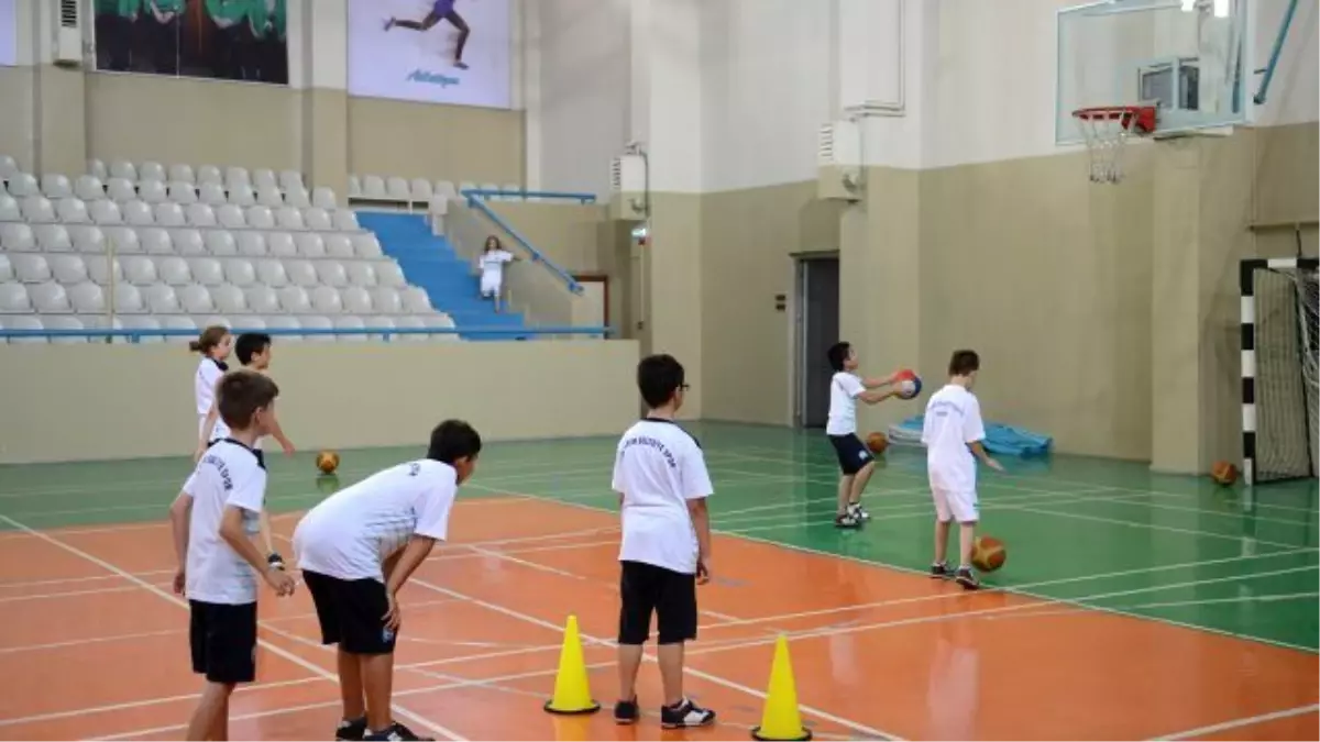 Yıldırımlı Çocuklar Basketbol Öğreniyor