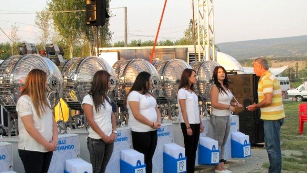 19 Ağustos Milli Piyango Çekilişi Hisarcık\'ta Yapıldı