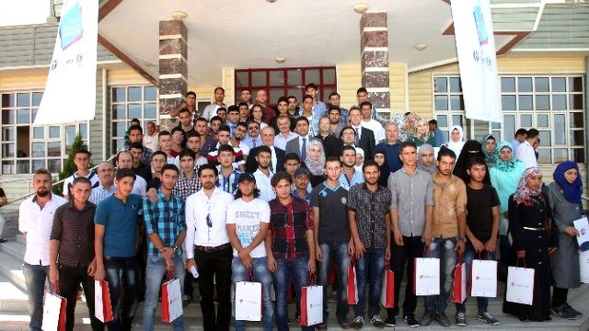 552 Suriyeli\'ye Türkçe Diploma