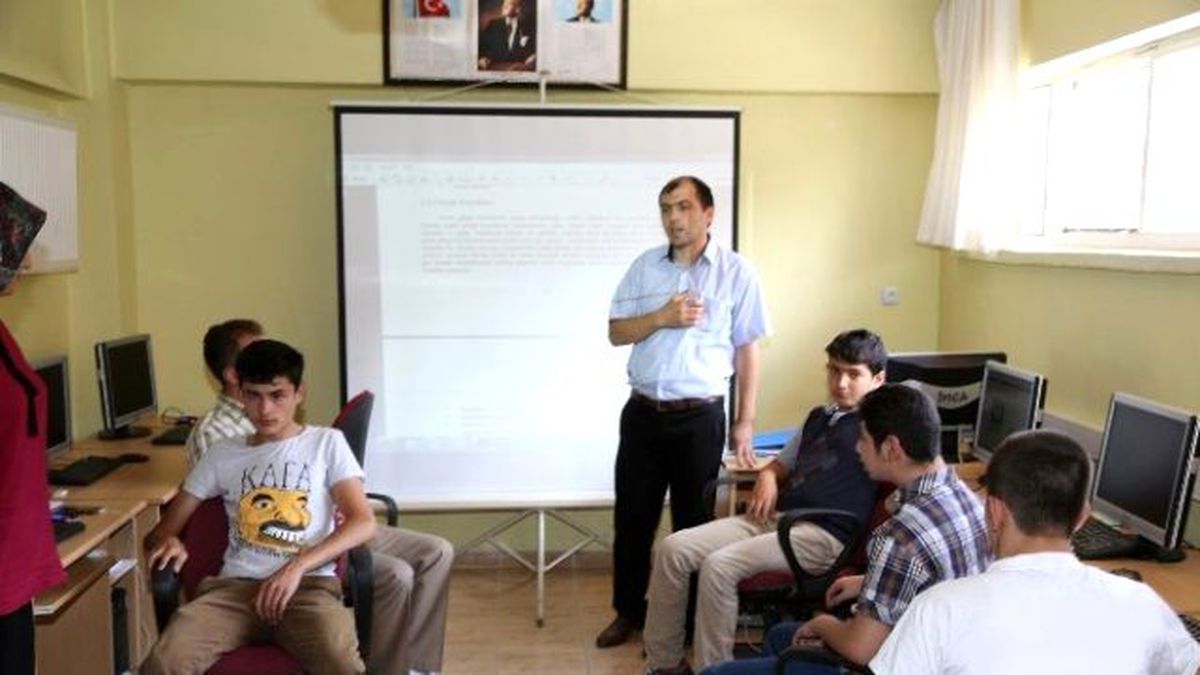 Afşin Belediyesi\'nden Engellilere Bilgisayar Kursu