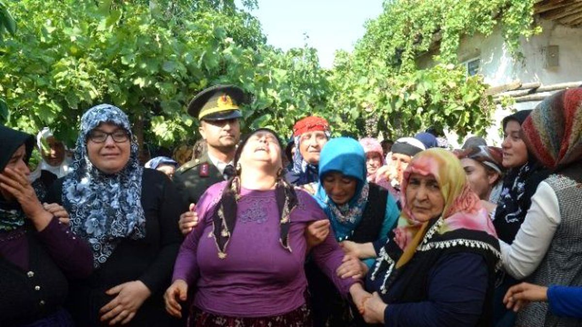 Afyonkarahisar Şehidini Uğurladı