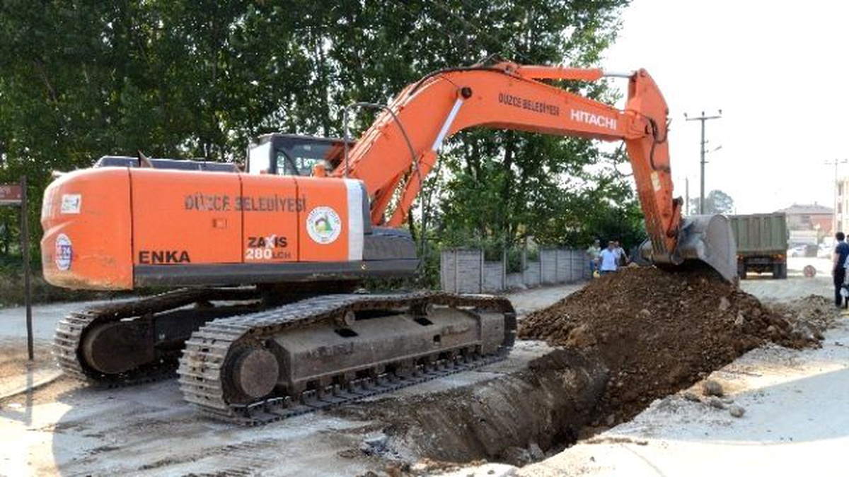 Azmimilli Mahallesi\'ne Yeni Kanalizasyon Hattı Döşeniyor