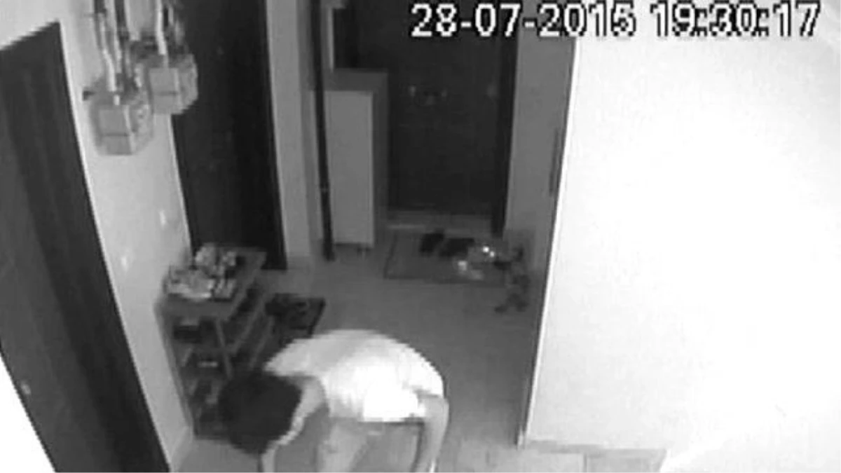 Çocuk Hırsızlar Güvenlik Kamerasına Yakalandı