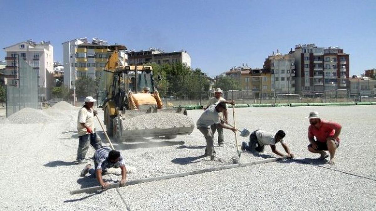 Develi Stadı\'ndaki Çalışmalar Sürüyor