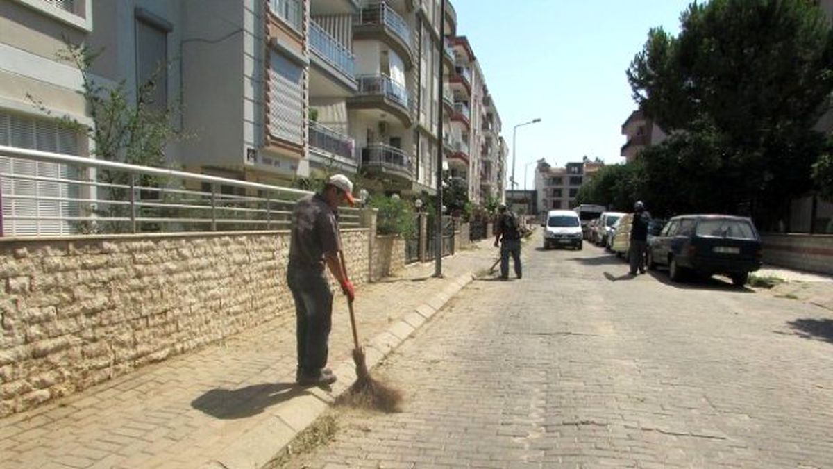 Efeler Belediyesi 500 Bin Metre Yolu Temizledi