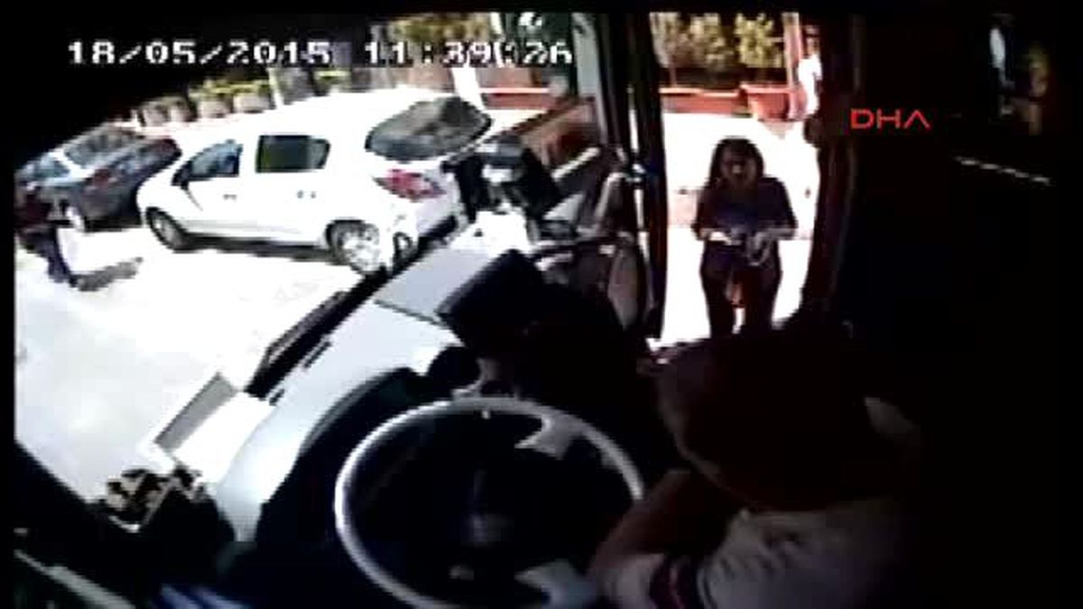 Engelli Kartını Sorduğu Şoföre Bıçak Çekti