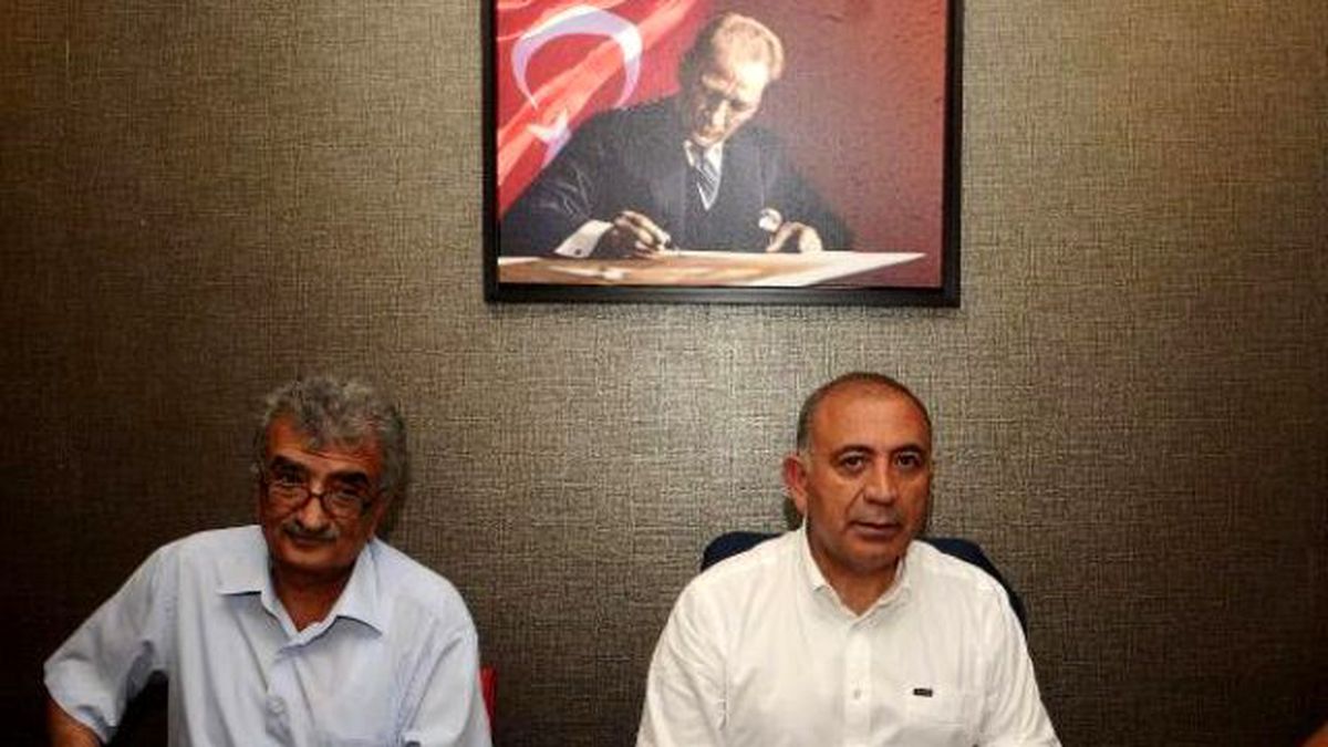Fotoğraflar // CHP\'li Gürsel Tekin\'den "Esenler Ranta Açılıyor" İddiası...