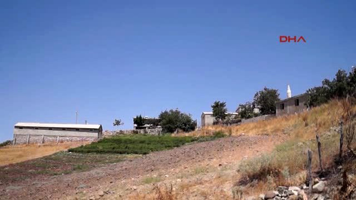 Gaziantep - Nurdağı\'nda PKK\'lılar İş Makinelerini Yaktı