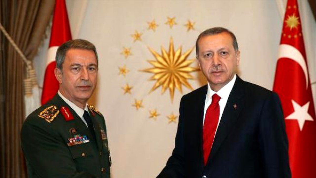 Genelkurmay Başkanı Akar ve Kuvvet Komutanları Cumhurbaşkanlığı Sarayı\'nda