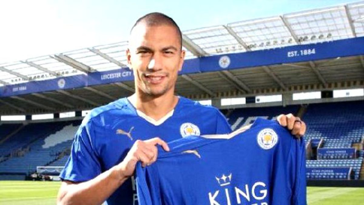 Gökhan İnler Leicester City\'de