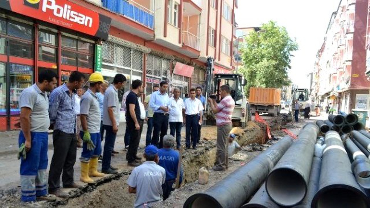 Halep Caddesi\'nin İçme Suyu Hatları Yenileniyor